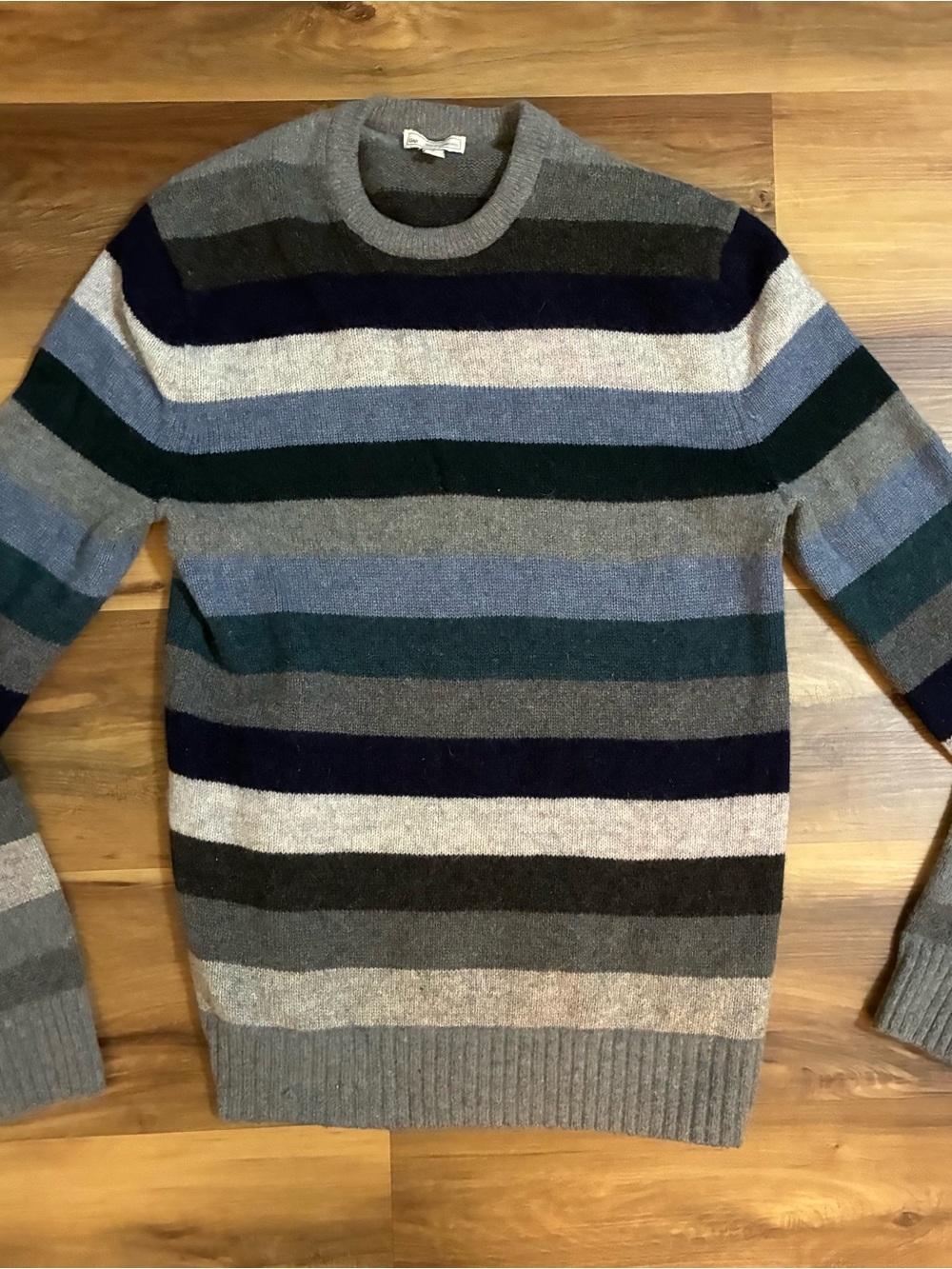 Gap Men’s Multicolored Striped blue lambs wool blend crewneck sweater Sz M. EUC